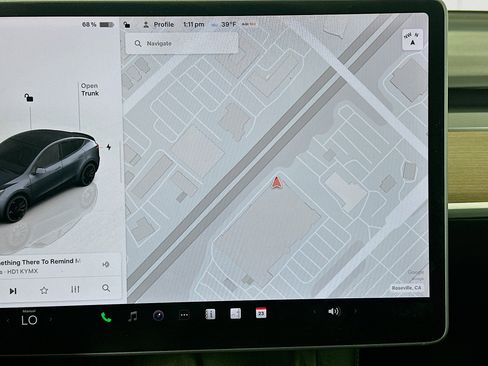 Used 2022 Tesla Model Y Performance image 19