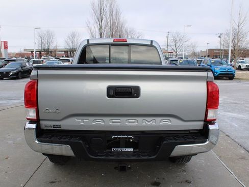 Used 2016 Toyota Tacoma SR5 image 8