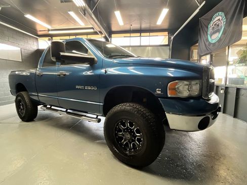 Used 2005 Dodge Ram 2500 Truck SLT w/ Trailer Tow Group image 10