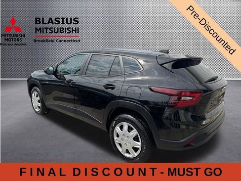 Used 2024 Chevrolet Trax LS FWD image 6