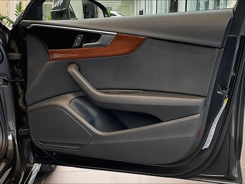 Used 2022 Audi A4 2.0T Premium w/ Convenience Package image 22