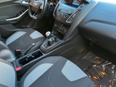 Used 2018 Ford Focus ST image 19