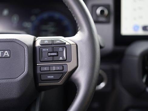 Used 2024 Toyota Land Cruiser image 21