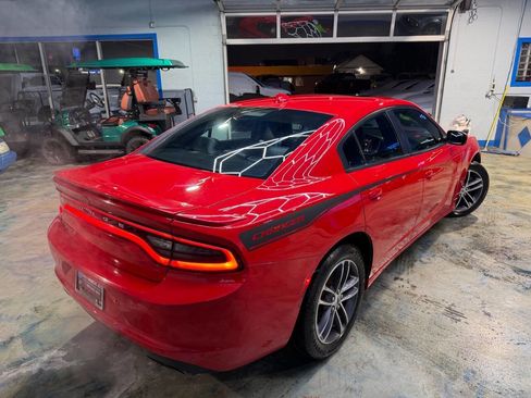 Used 2019 Dodge Charger SXT w/ Plus Group image 3