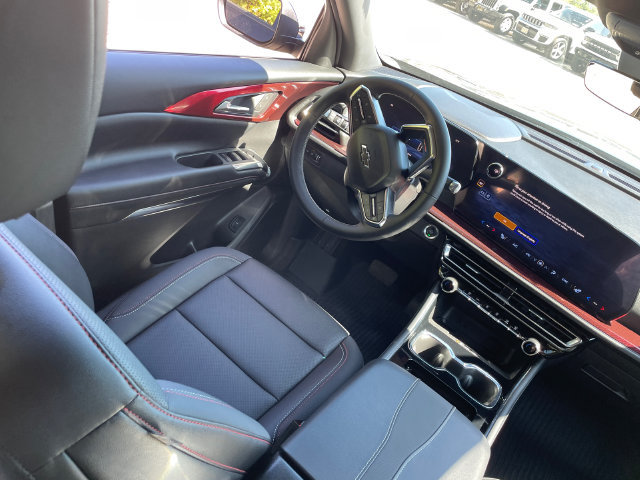 Used 2026 Chevrolet Traverse Z71 w/ LPO, Floor Liner Package AWD/4WD image 24