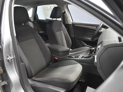 Used 2020 Volkswagen Jetta S FWD image 14