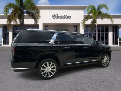 Certified 2024 Cadillac Escalade ESV Premium Luxury Platinum AWD/4WD image 15