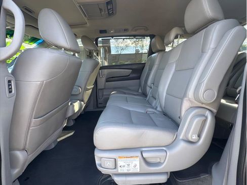 Used 2011 Honda Odyssey Touring image 13