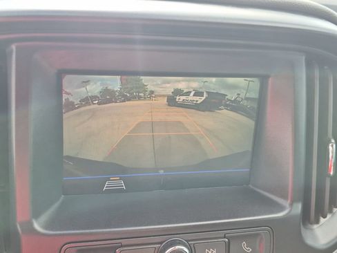 Used 2022 Chevrolet Colorado W/T w/ WT Convenience Package RWD image 17
