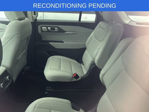 Used 2025 Ford Explorer Platinum w/ LUX Leather Package image 9