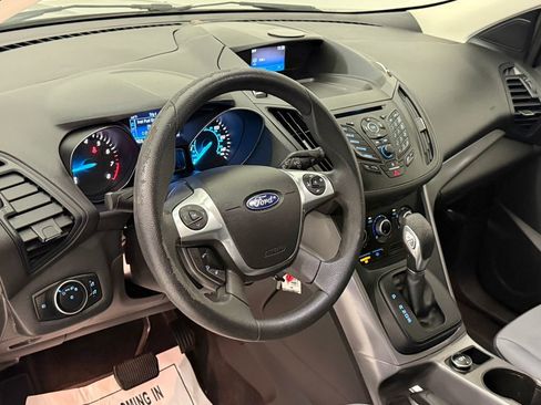 Used 2016 Ford Escape SE FWD image 19