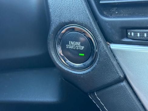 Used 2019 Chevrolet Suburban Premier AWD/4WD image 26