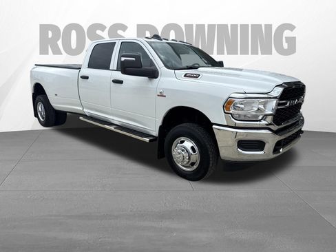 Used 2024 RAM 3500 Tradesman w/ Chrome Appearance Group AWD/4WD image 4