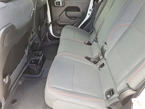 Used 2024 Jeep Gladiator Rubicon w/ Safety Group image 23