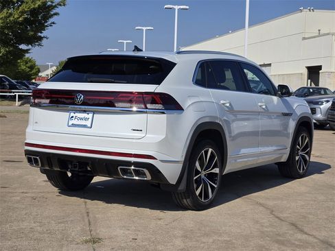 New 2026 Volkswagen Atlas Cross Sport SEL Premium R-Line image 4