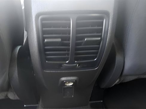 Used 2017 Ford Escape SE AWD/4WD image 17