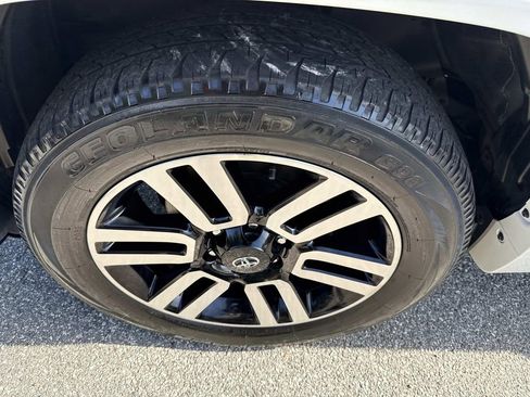 Used 2023 Toyota 4Runner Limited image 12