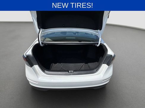 Used 2025 Honda Accord SE image 5