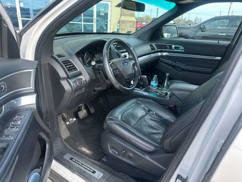 Used 2017 Ford Explorer Sport w/ Equipment Group 401A image 7