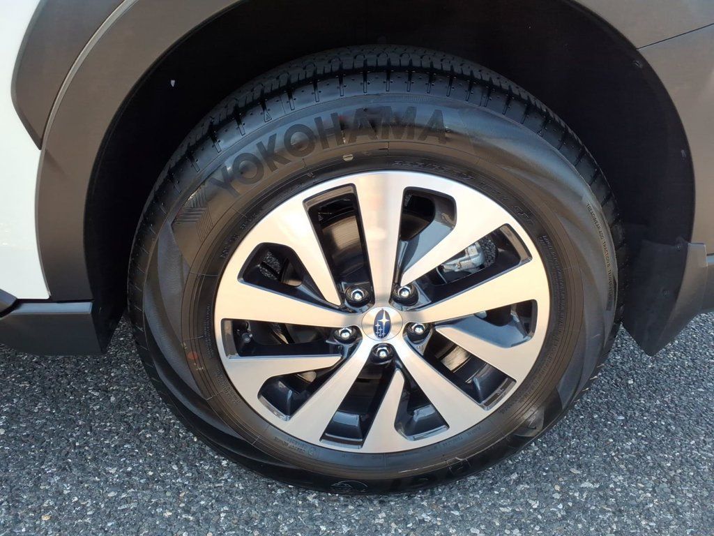 Certified 2025 Subaru Outback Premium AWD/4WD image 16