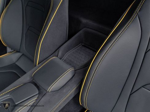Used 2026 Lamborghini Temerario AWD/4WD image 29