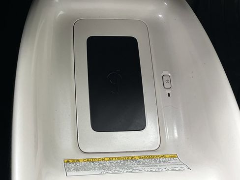 Used 2018 Toyota Prius Two image 21