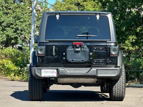 Used 2021 Jeep Wrangler Unlimited Sport AWD/4WD image 7