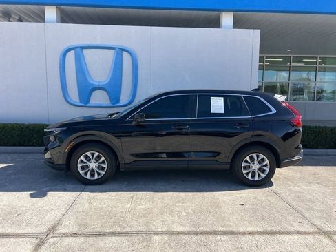 Used 2025 Honda CR-V LX image 3