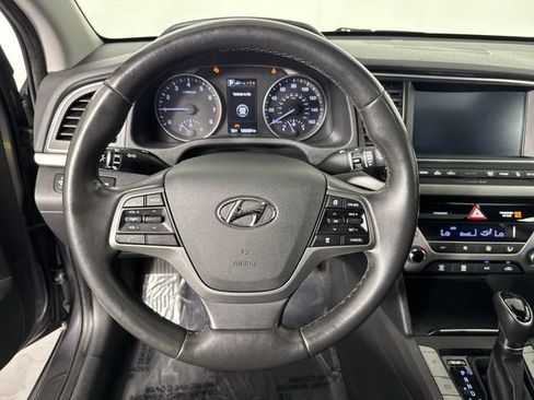 Used 2017 Hyundai Elantra Limited w/ Limited Ultimate Package 05 FWD image 9