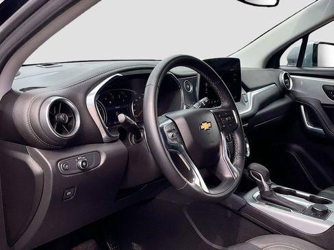 Used 2024 Chevrolet Blazer LT AWD/4WD image 9