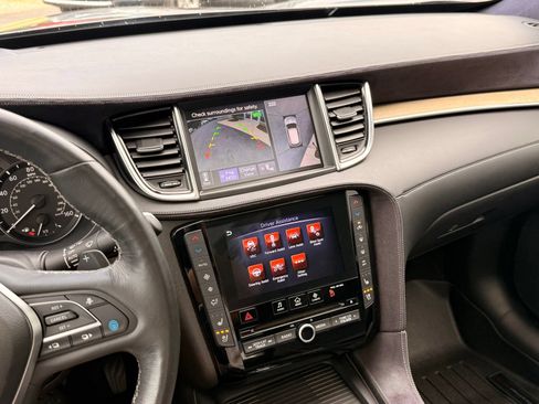 Used 2019 INFINITI QX50 Essential w/ Sensory Package AWD/4WD image 41