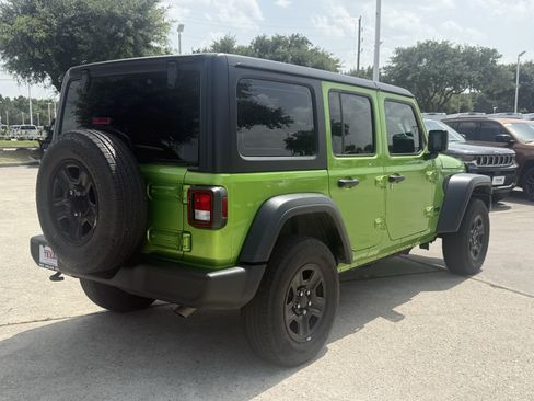 Used 2025 Jeep Wrangler Unlimited Sport AWD/4WD image 5