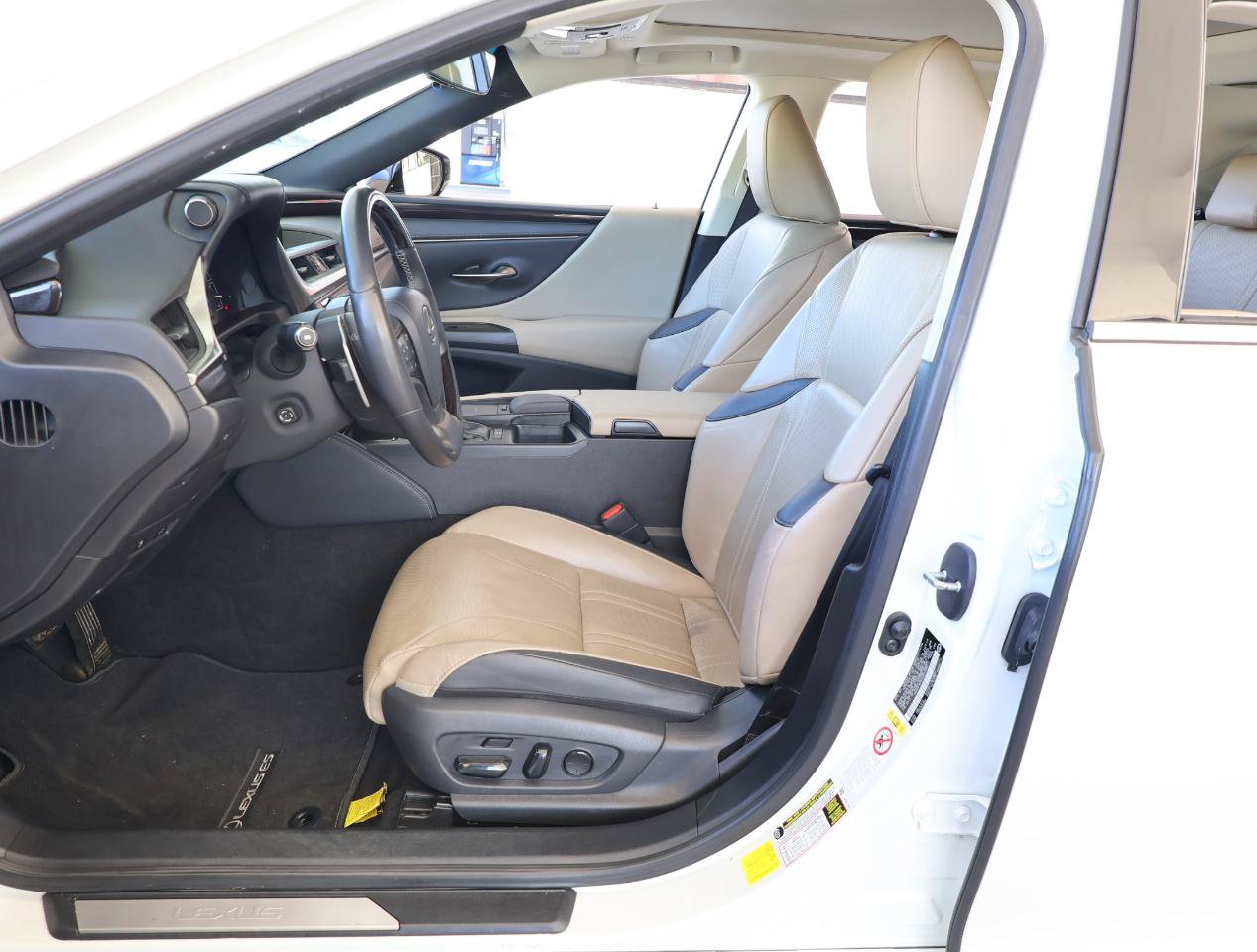 Used 2019 Lexus ES 350 w/ Accessory Package 2 FWD image 13