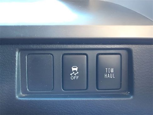 Used 2015 Toyota Tundra SR5 w/ TRD Off Road Package image 26