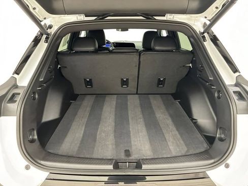 Certified 2025 Chevrolet Equinox EV LT w/ Convenience Package FWD image 17