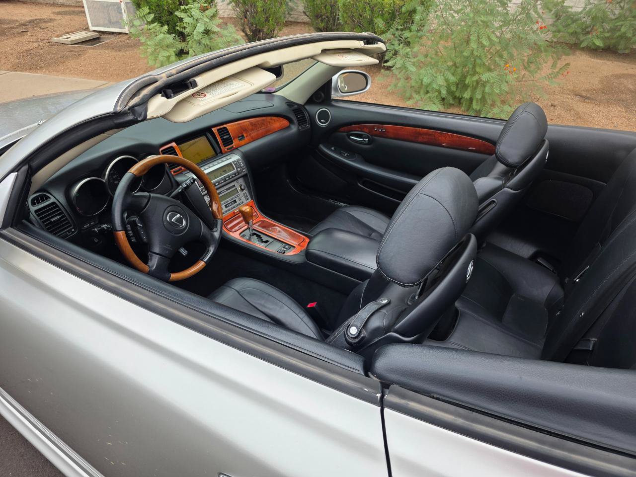 Used 2002 Lexus SC 430 Convertible RWD image 9