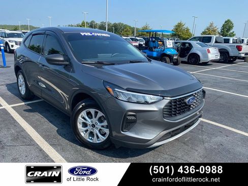 Certified 2025 Ford Escape Active w/ Tech Pack #1 FWD image 1