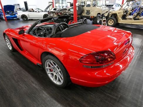 Used 2003 Dodge Viper SRT-10 RWD image 3
