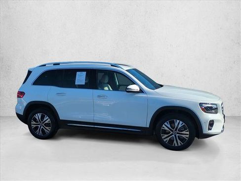 Certified 2025 Mercedes-Benz GLB 250 image 7