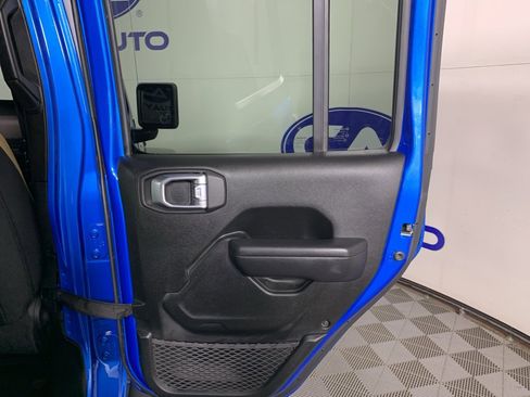 Used 2022 Jeep Wrangler Unlimited Sport image 36