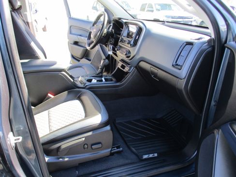 Used 2019 Chevrolet Colorado Z71 image 14