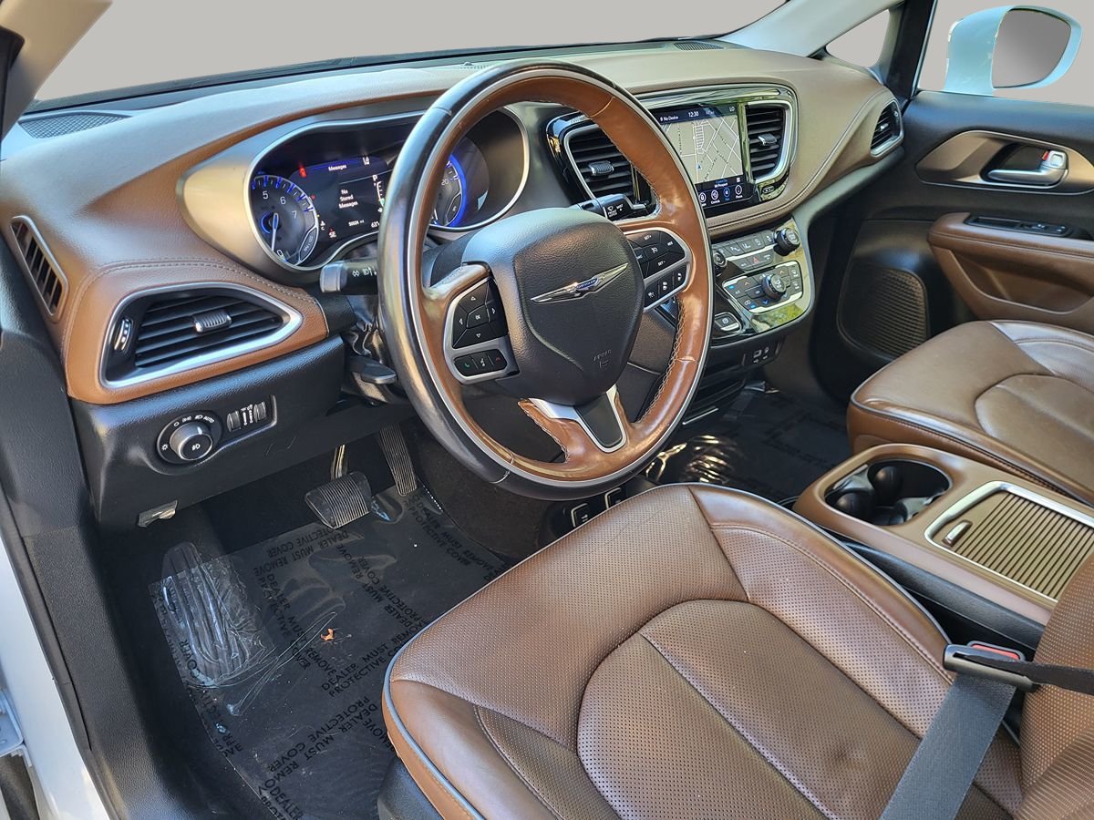 Used 2019 Chrysler Pacifica Limited w/ Advanced Safetytec Group FWD image 14