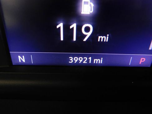 Used 2022 Chevrolet Silverado 1500 LT image 33