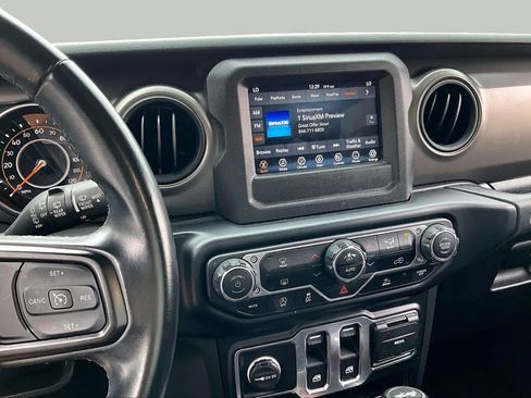 Used 2021 Jeep Wrangler Sport AWD/4WD image 6