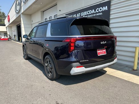 New 2026 Kia Carnival EX image 6