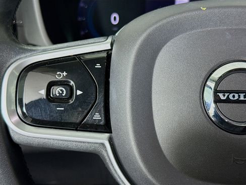 Used 2022 Volvo XC60 B5 Inscription w/ Advanced Package image 13