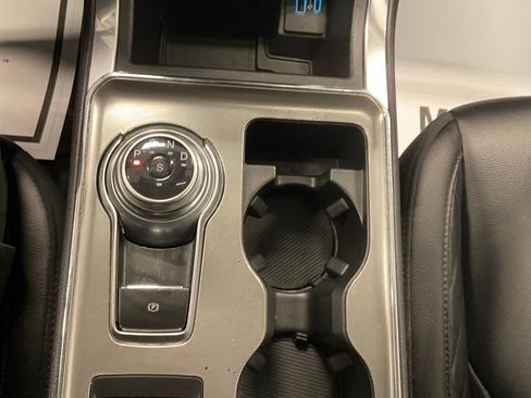 Used 2023 Ford Edge Titanium image 24