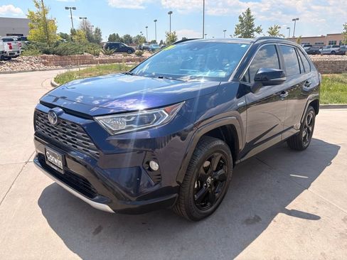 Used 2019 Toyota RAV4 XSE w/ XSE Weather Package AWD/4WD image 3