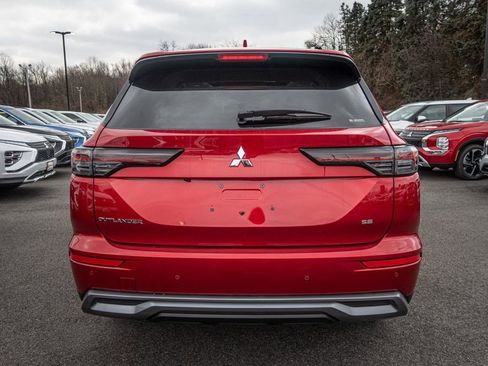 New 2025 Mitsubishi Outlander AWD image 10