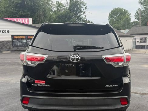 Used 2014 Toyota Highlander XLE AWD/4WD image 4